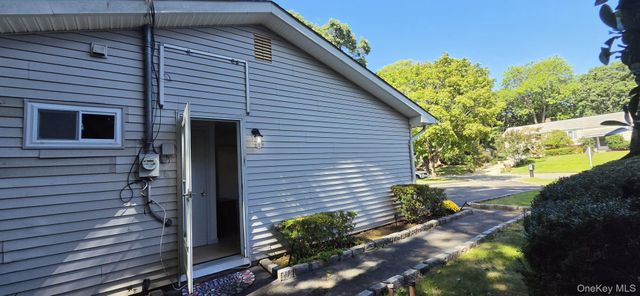 36 Holly Hill Lane, Coram, NY 11727