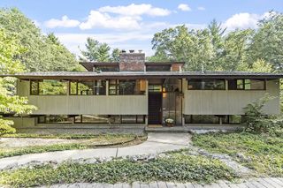 54 Nowell Farme Road, Carlisle, MA 01741