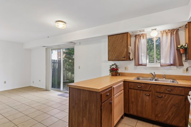 45 Willow Circle, Cary, IL 60013