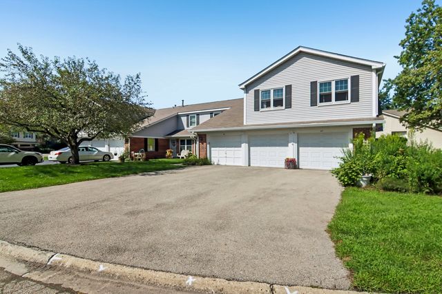 45 Willow Circle, Cary, IL 60013