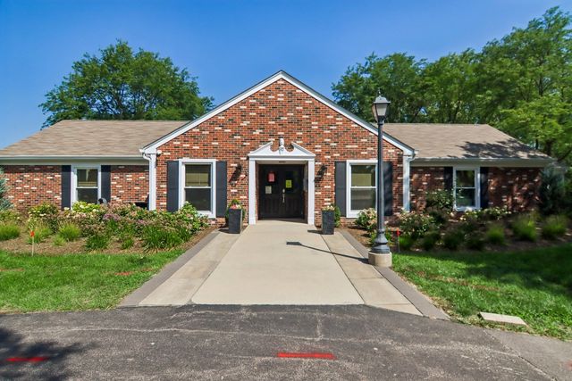 45 Willow Circle, Cary, IL 60013