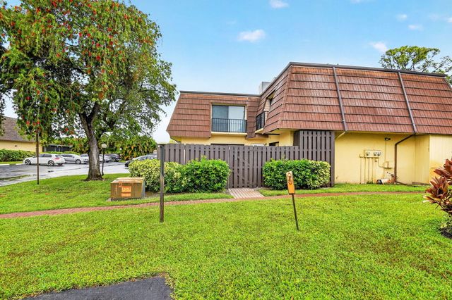 4175 Turnberry Circle 1102, Lake Worth, FL 33467