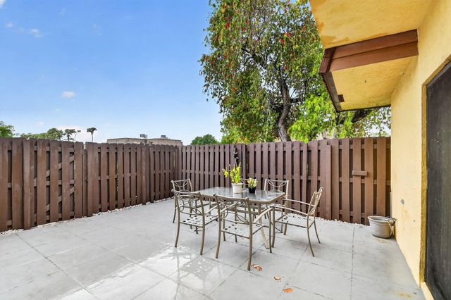 4175 Turnberry Circle 1102, Lake Worth, FL 33467