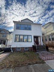 2 Boyden Parkway, Maplewood, NJ 07040