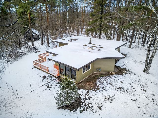 8130 East Genesee, Manlius, NY 13066