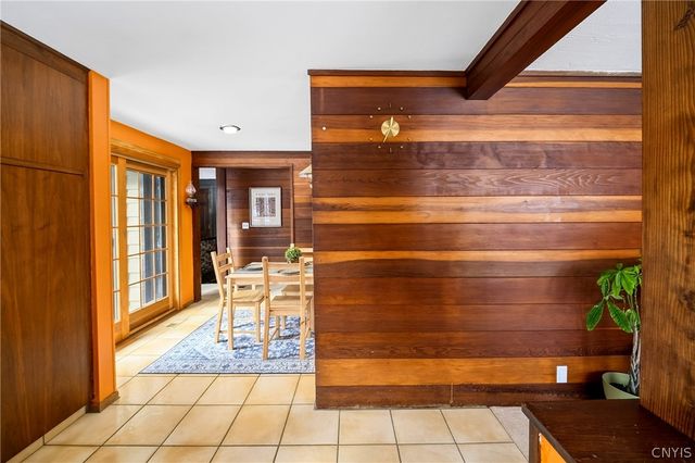 8130 East Genesee, Manlius, NY 13066