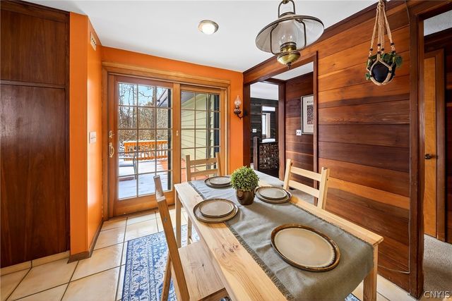 8130 East Genesee, Manlius, NY 13066