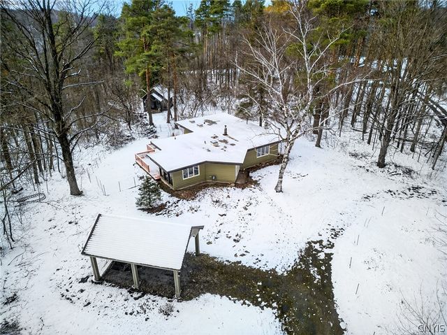 8130 East Genesee, Manlius, NY 13066