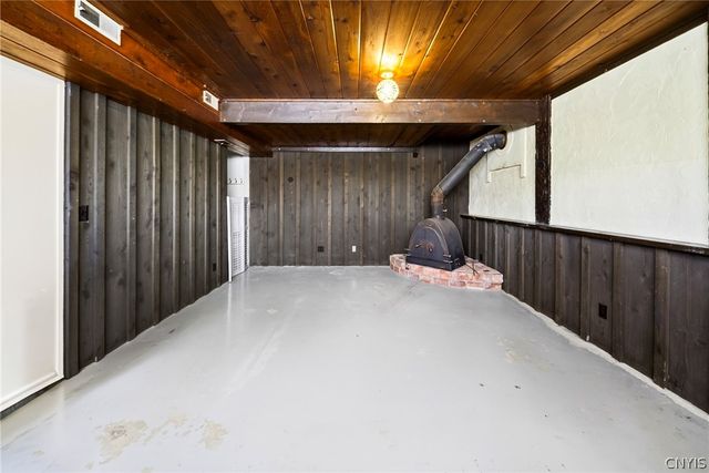 8130 East Genesee, Manlius, NY 13066