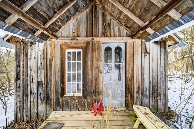 8130 East Genesee, Manlius, NY 13066