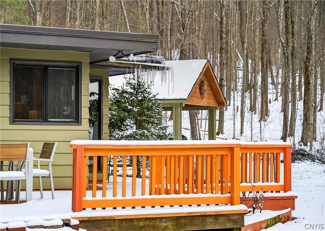 8130 East Genesee, Manlius, NY 13066