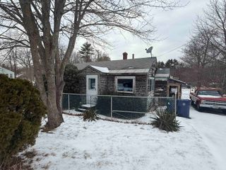 191 Towle Farm Road, Hampton, NH 03842