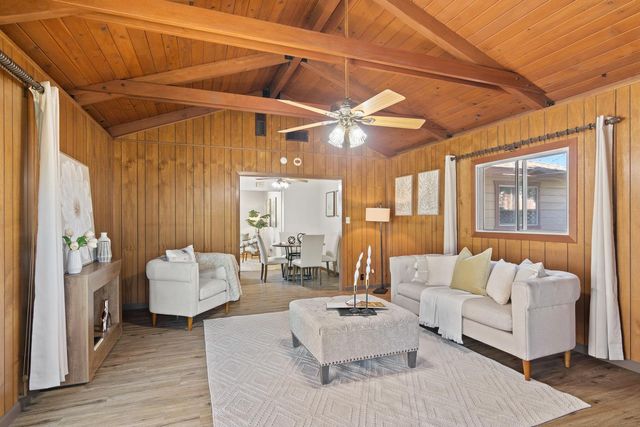 2121 Yosemite Ave, Escalon, CA 95320
