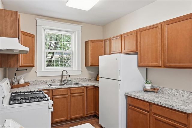 940 Gates Ave Apt A2, Norfolk, VA 23517