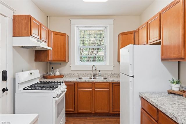 940 Gates Ave Apt A2, Norfolk, VA 23517