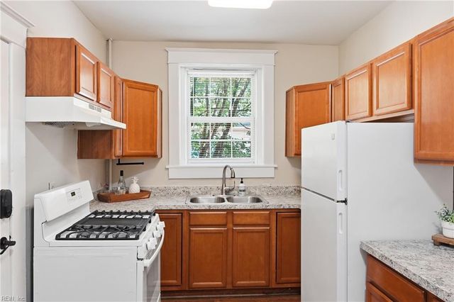 940 Gates Ave Apt A2, Norfolk, VA 23517