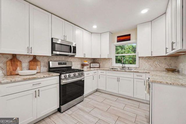 1657 Mcclelland Avenue, East Point, GA 30344