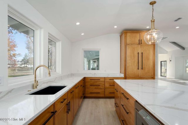 38 Reston Bluff, Hampstead, NC 28443