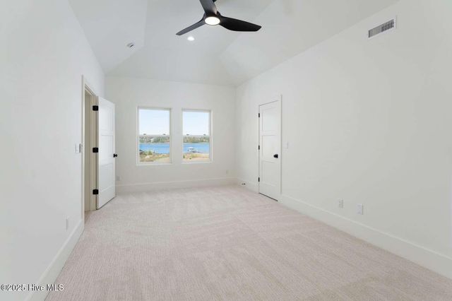 38 Reston Bluff, Hampstead, NC 28443