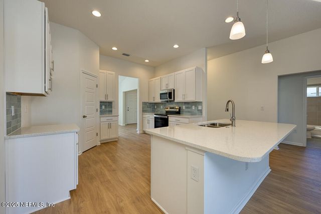 177 NORTHSIDE Drive N, Jacksonville, FL 32218
