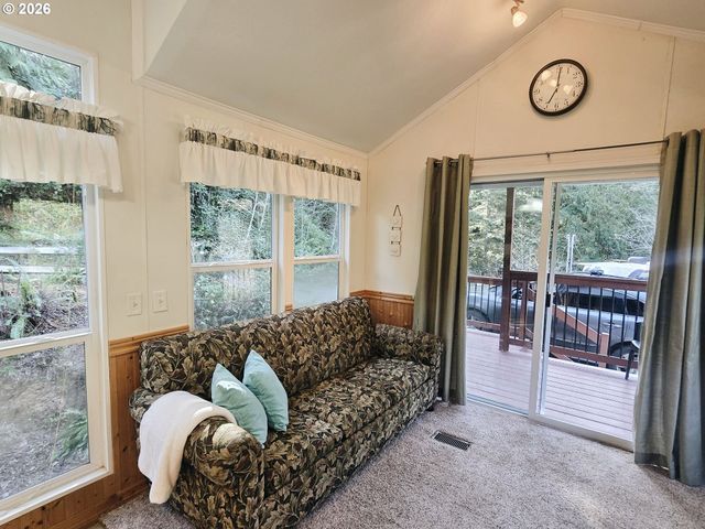 89491 SUTTON Pl, Florence, OR 97439