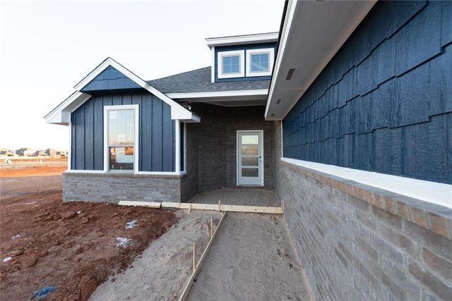 12520 SW 31st Street, Yukon, OK 73099