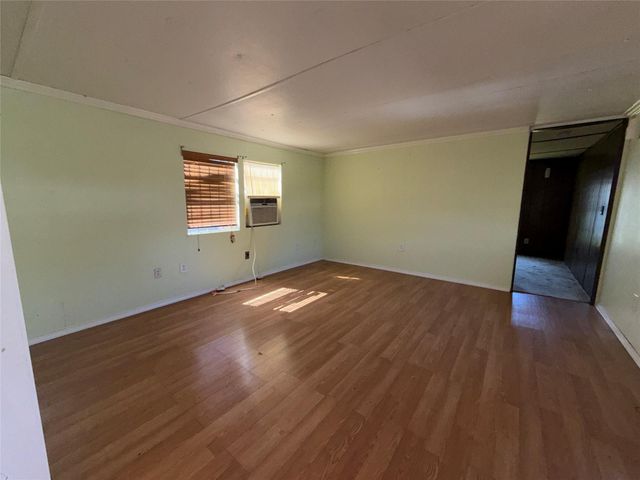 417 Clay Street, Eagle Lake, TX 77434