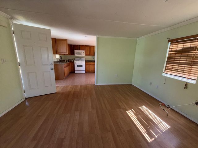 417 Clay Street, Eagle Lake, TX 77434