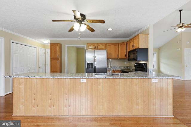 15 SUDLEY LN, Martinsburg, WV 25403