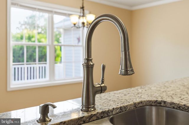 15 SUDLEY LN, Martinsburg, WV 25403