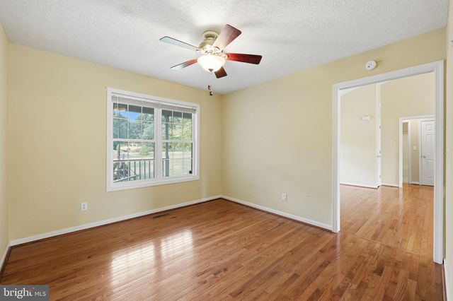 15 SUDLEY LN, Martinsburg, WV 25403