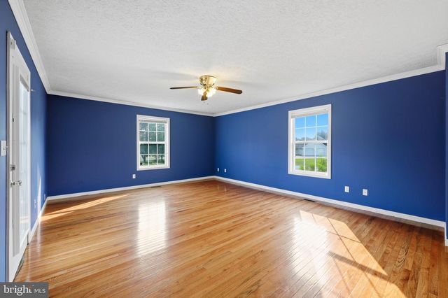 15 SUDLEY LN, Martinsburg, WV 25403