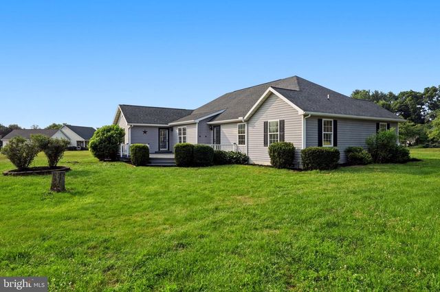 15 SUDLEY LN, Martinsburg, WV 25403