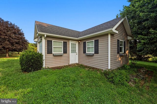 15 SUDLEY LN, Martinsburg, WV 25403