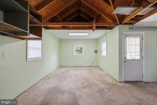 15 SUDLEY LN, Martinsburg, WV 25403
