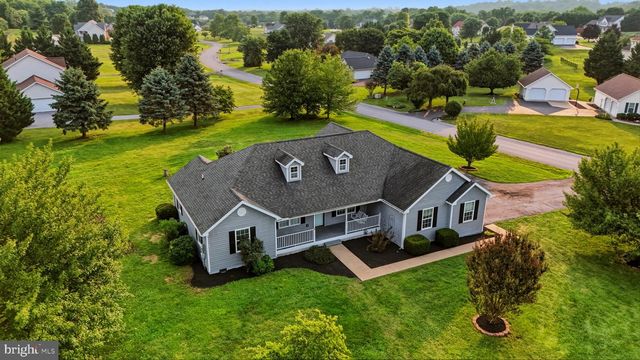 15 SUDLEY LN, Martinsburg, WV 25403