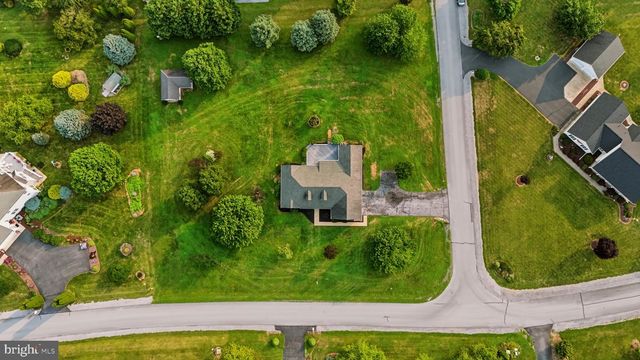 15 SUDLEY LN, Martinsburg, WV 25403