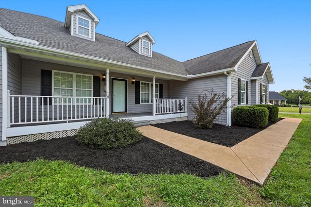 15 SUDLEY LN, Martinsburg, WV 25403