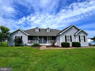 15 SUDLEY LN, Martinsburg, WV 25403