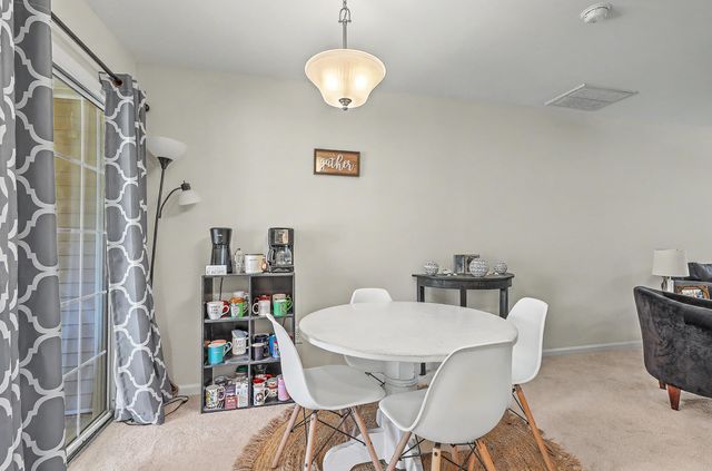 7982 Shadow Oak Drive, North Charleston, SC 29406