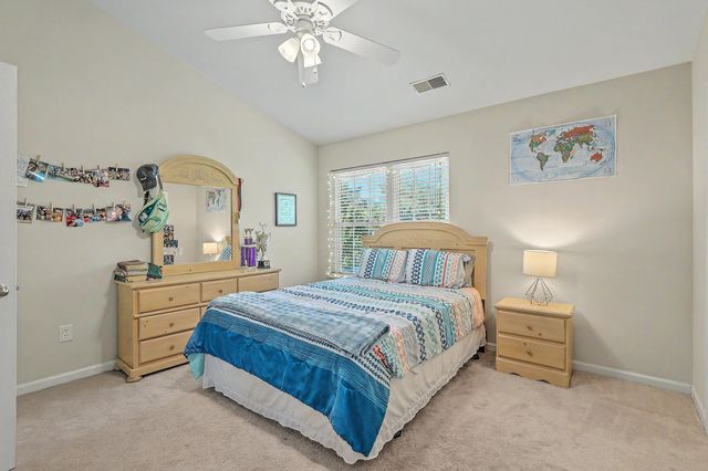 7982 Shadow Oak Drive, North Charleston, SC 29406