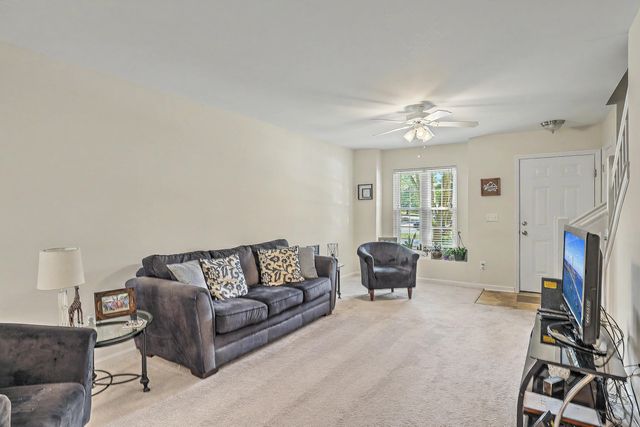 7982 Shadow Oak Drive, North Charleston, SC 29406