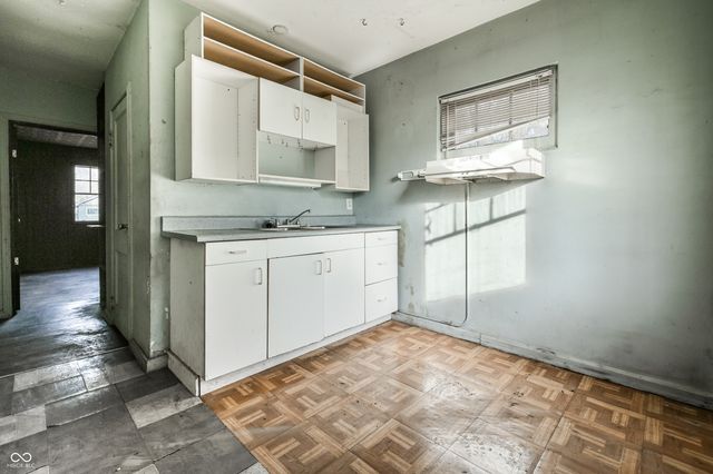 5101 Clarendon Road, Indianapolis, IN 46208