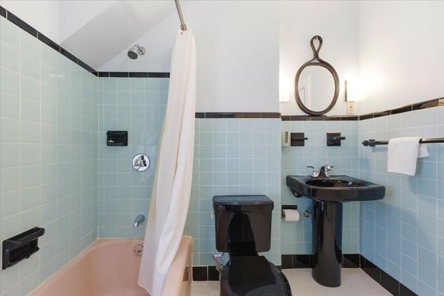 2445 Centre St, Boston, MA 02132