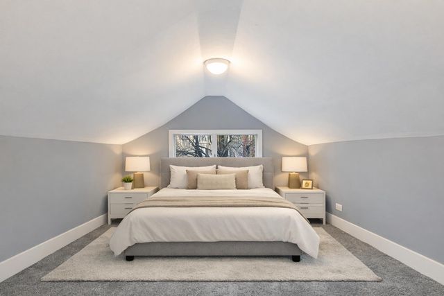 2038 E 73rd Street, Chicago, IL 60649