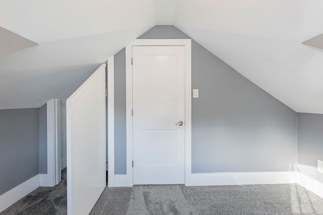 2038 E 73rd Street, Chicago, IL 60649