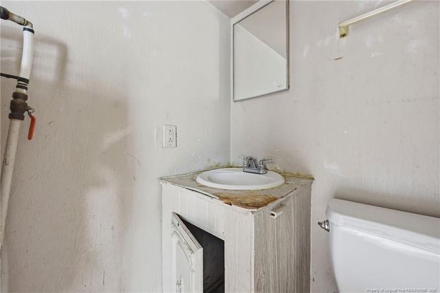416 Wakefield Drive, Hope Mills, NC 28348