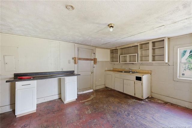416 Wakefield Drive, Hope Mills, NC 28348