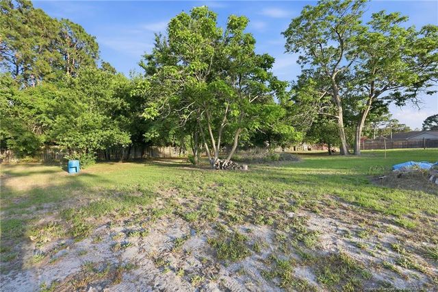 416 Wakefield Drive, Hope Mills, NC 28348