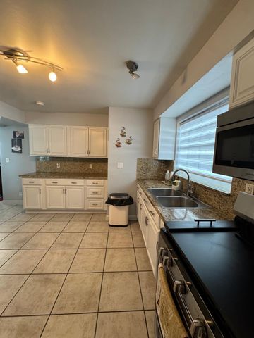 1959 Baythorne Road, West Palm Beach, FL 33415